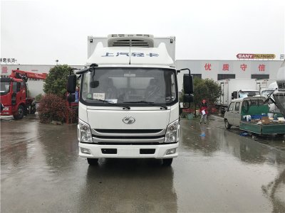 國六 上汽躍進(jìn)C500自動(dòng)擋4.2米冷藏車